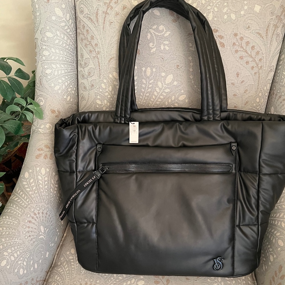 NWT VS Large Puffer Tote/ Black